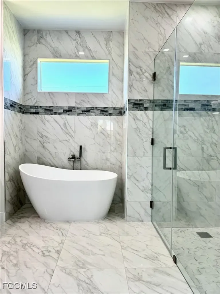 2321 SW 21st Terrace Cape Coral FL 33991