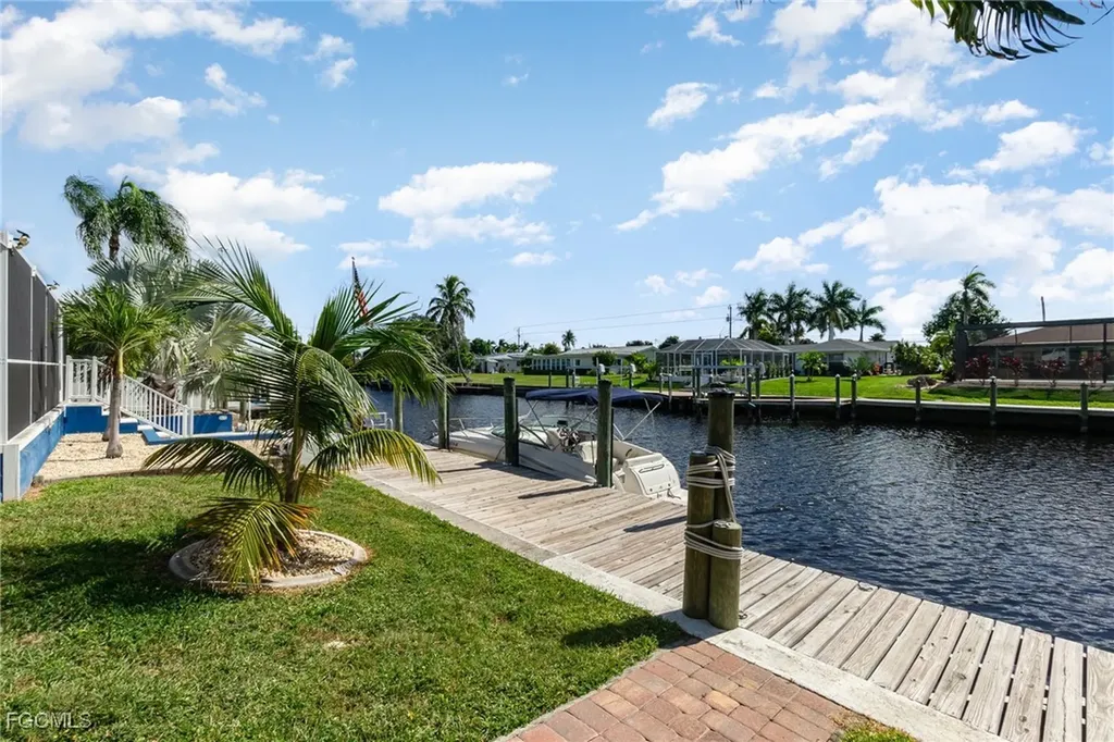 1661 Swan Terrace North Fort Myers FL 33903