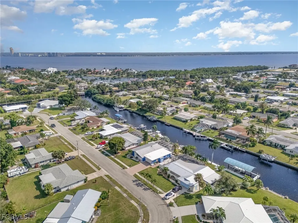 1661 Swan Terrace North Fort Myers FL 33903