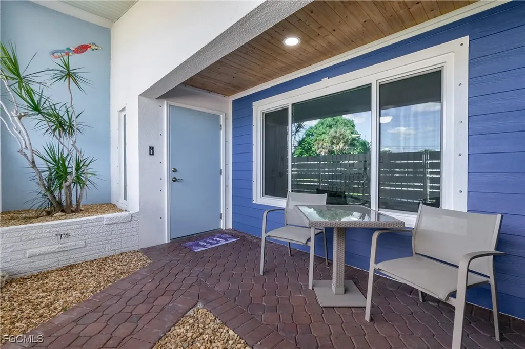 1661 Swan Terrace North Fort Myers FL 33903