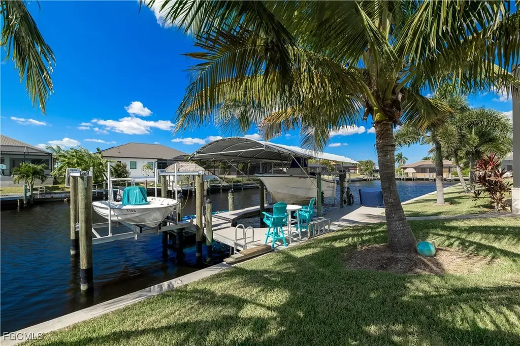 4302 SW 24th Court Cape Coral FL 33914