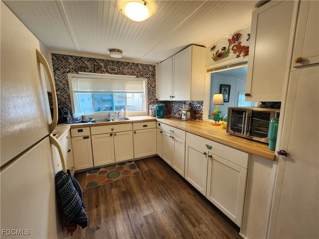 21 Diamond Lane Naples FL 34112