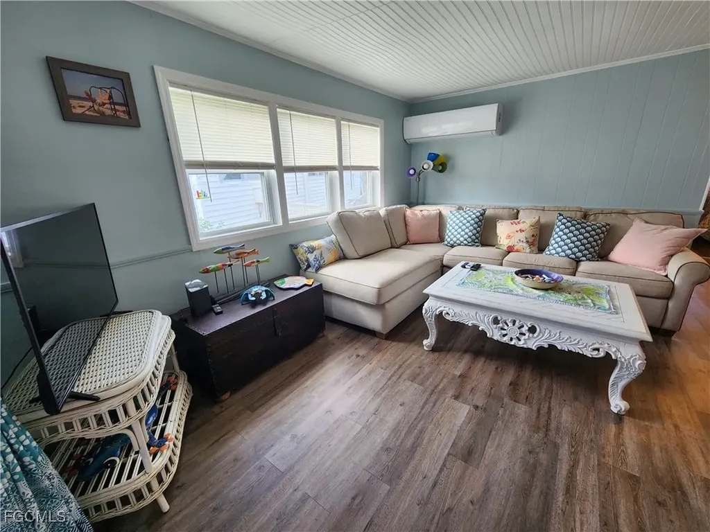 21 Diamond Lane Naples FL 34112