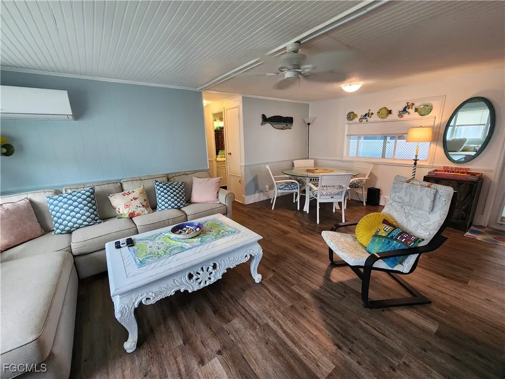 21 Diamond Lane Naples FL 34112