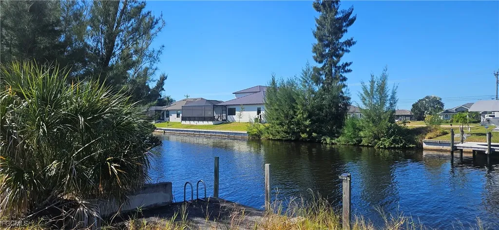 1648 NW 39th Avenue Cape Coral FL 33993