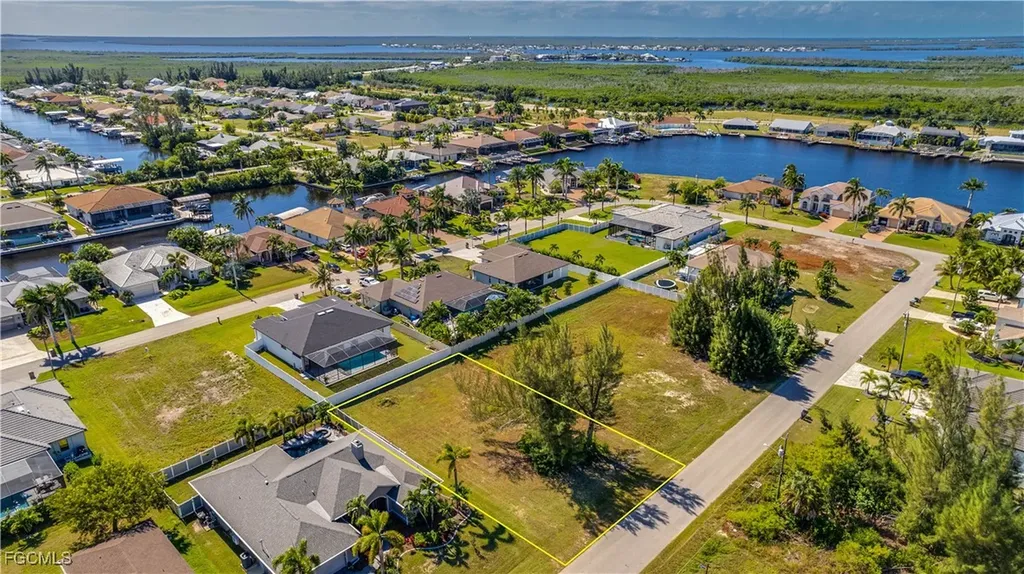 3806 SW 3rd Street Cape Coral FL 33991