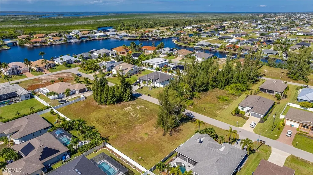 3806 SW 3rd Street Cape Coral FL 33991