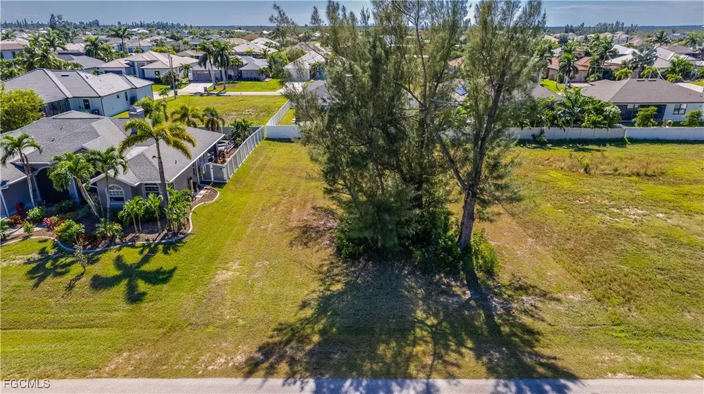 3806 SW 3rd Street Cape Coral FL 33991