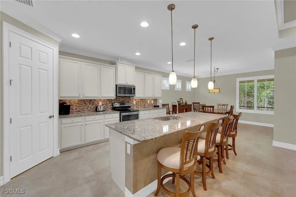 8720 Westwood Oaks Place Fort Myers FL 33908