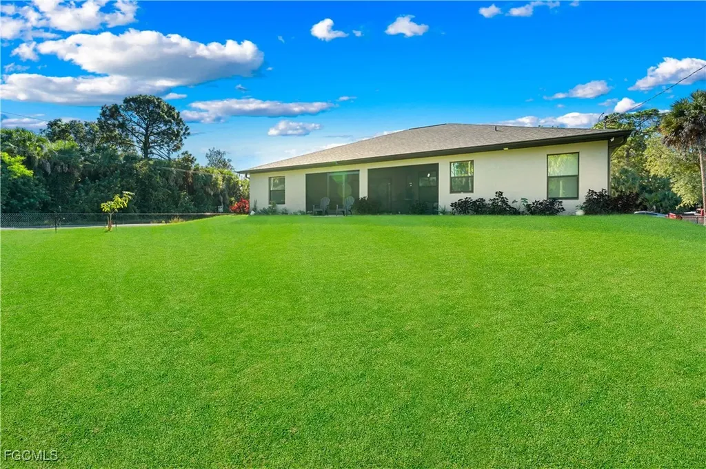 320 Lincoln Boulevard Lehigh Acres FL 33936