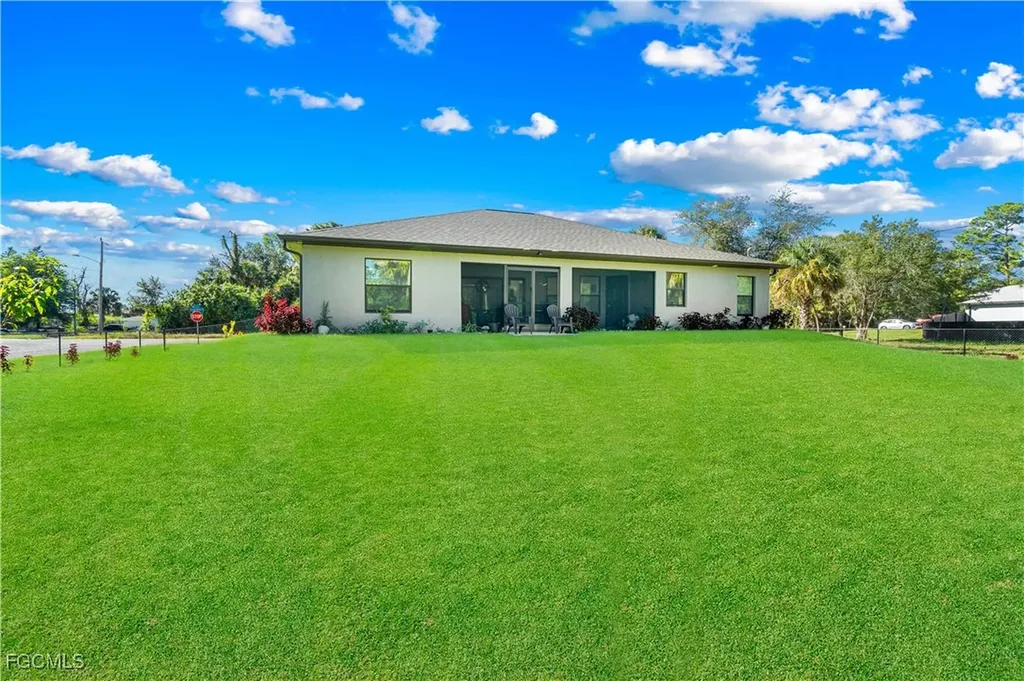 320 Lincoln Boulevard Lehigh Acres FL 33936