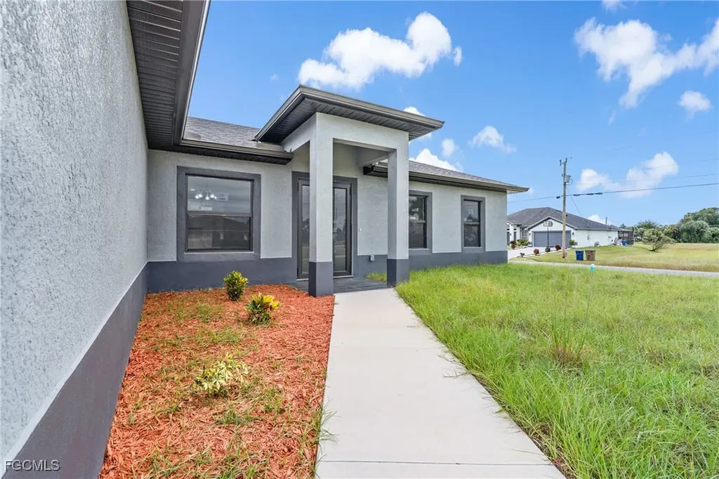 845 Milano Avenue S Lehigh Acres FL 33974