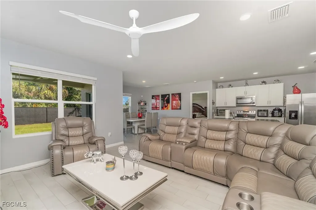 1413 SW Trafalgar Parkway Cape Coral FL 33991