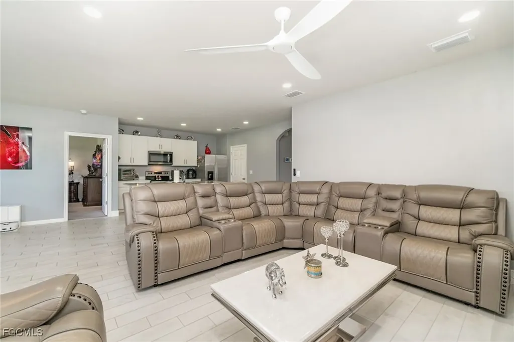 1413 SW Trafalgar Parkway Cape Coral FL 33991