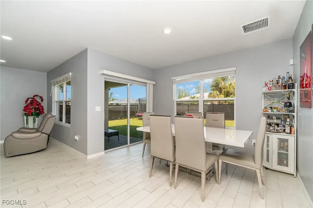 1413 SW Trafalgar Parkway Cape Coral FL 33991