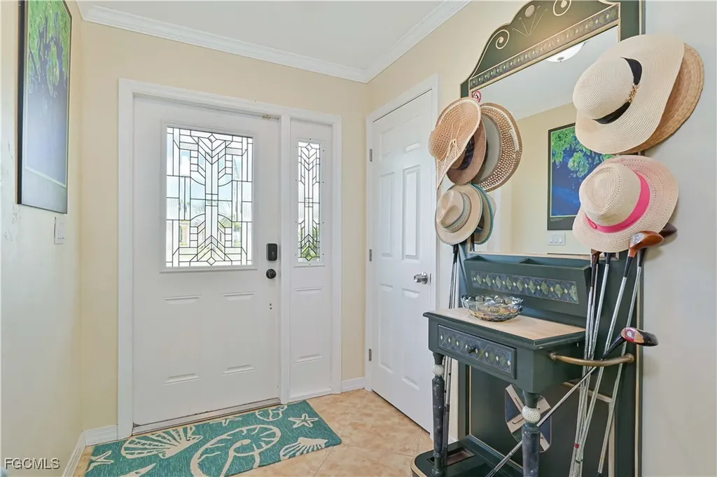 572 105th Avenue N Naples FL 34108