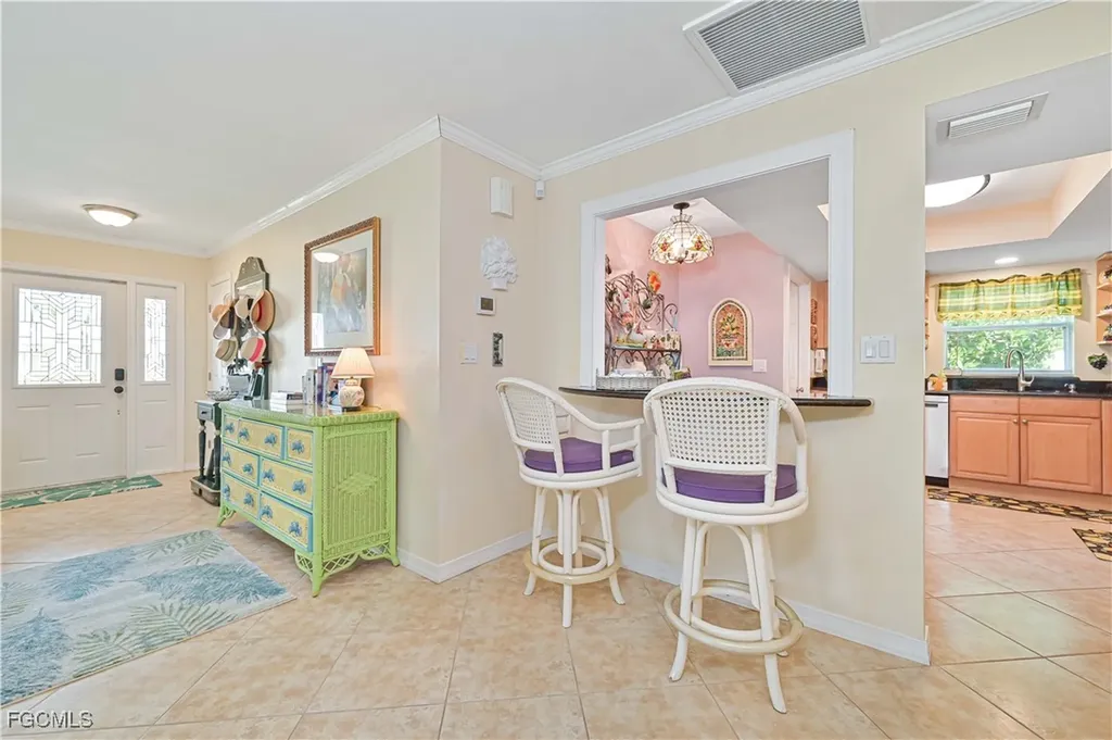 572 105th Avenue N Naples FL 34108