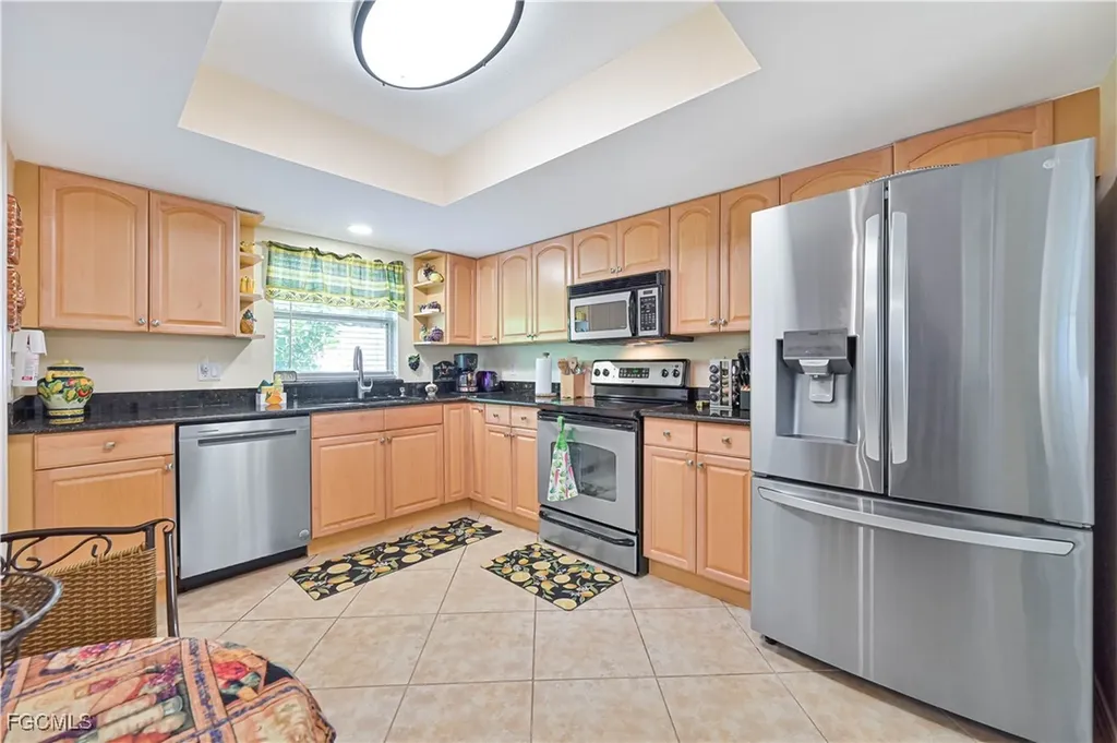 572 105th Avenue N Naples FL 34108
