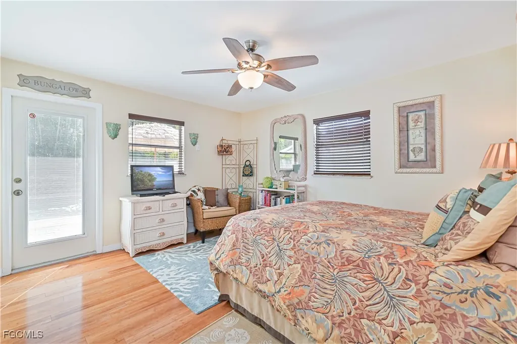 572 105th Avenue N Naples FL 34108