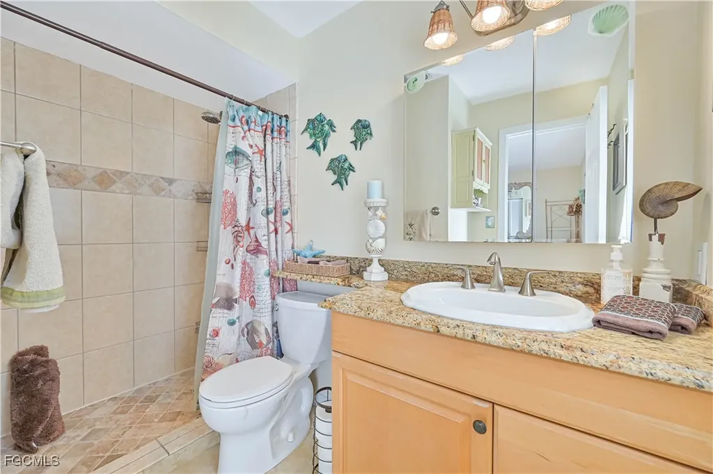 572 105th Avenue N Naples FL 34108
