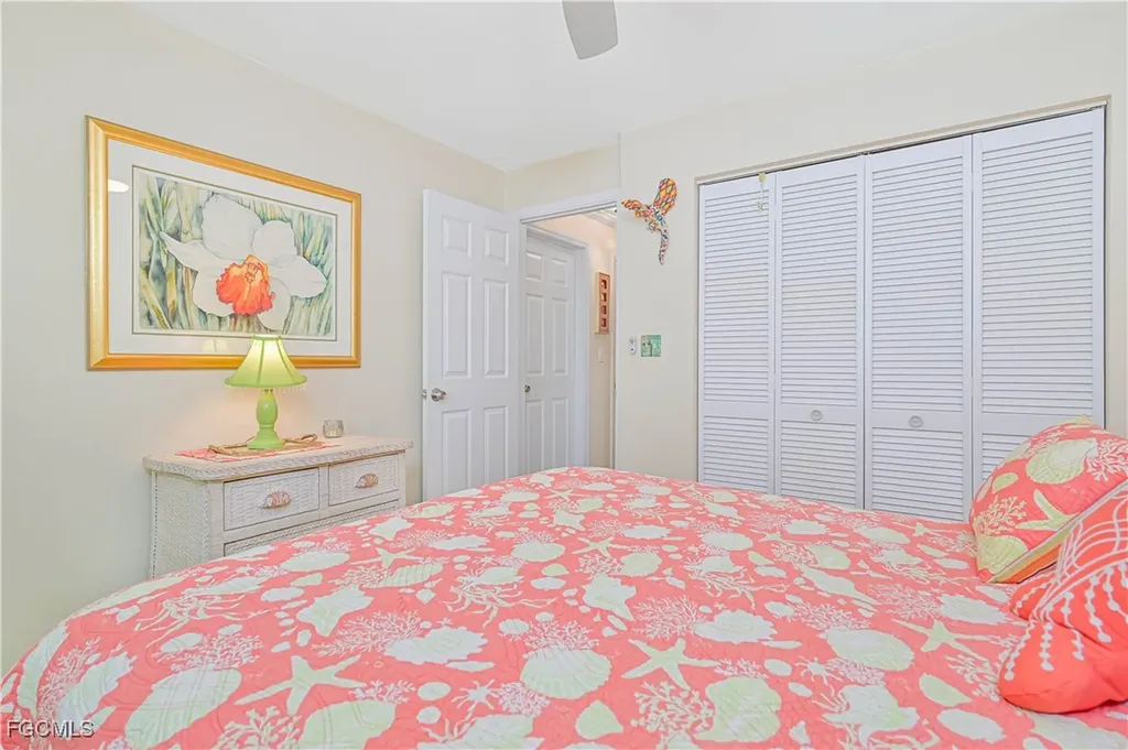 572 105th Avenue N Naples FL 34108