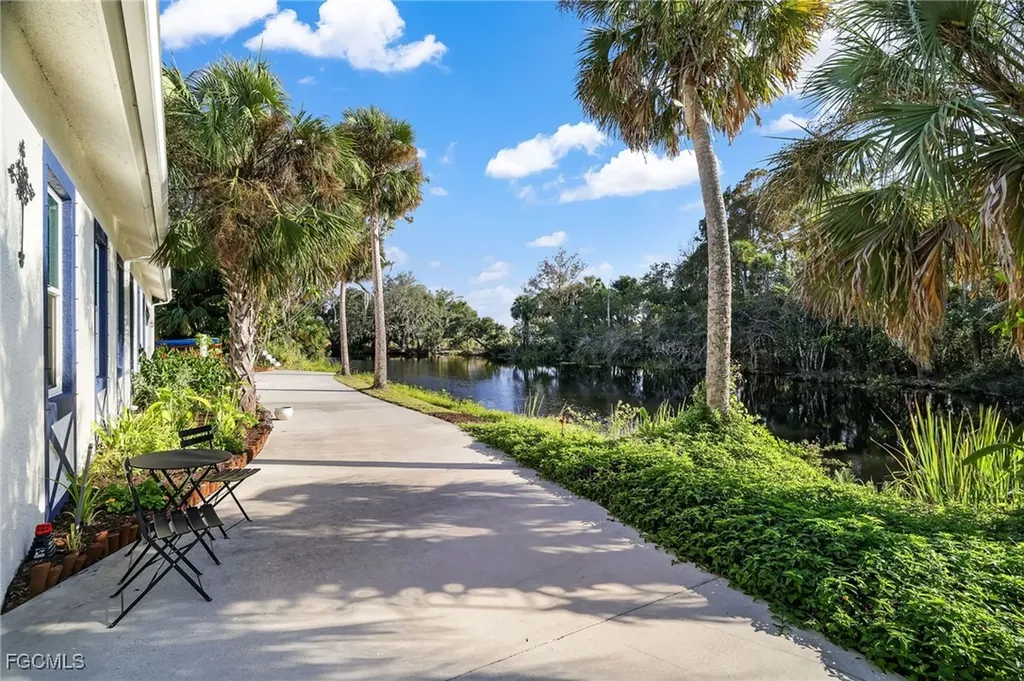 17340 Palm Beach Boulevard Alva FL 33920