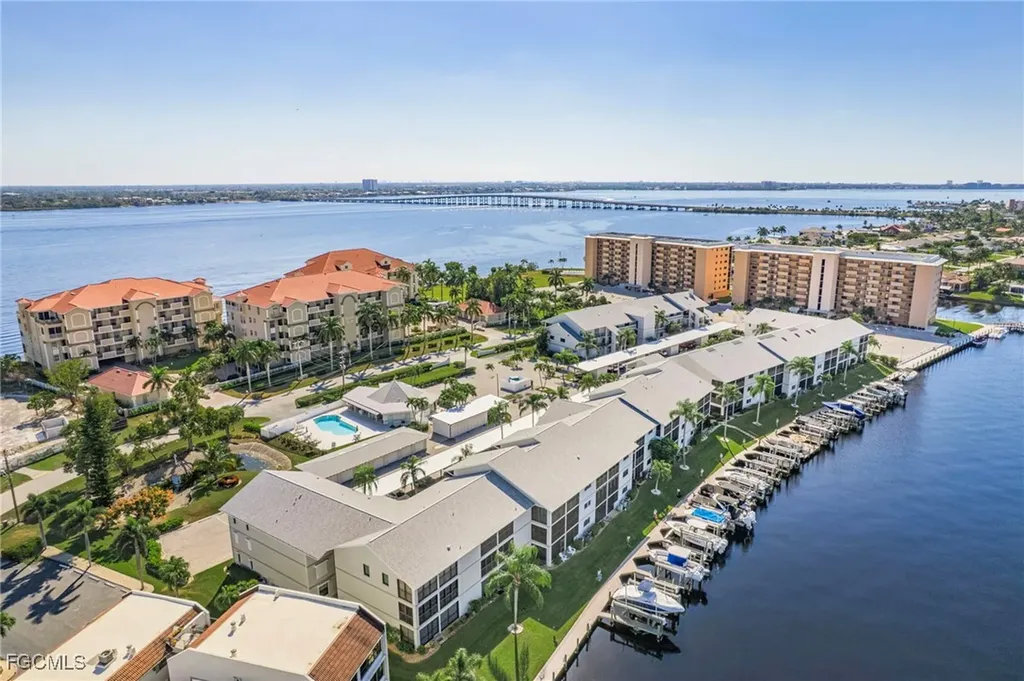 4244 SE 20th Place Cape Coral FL 33904