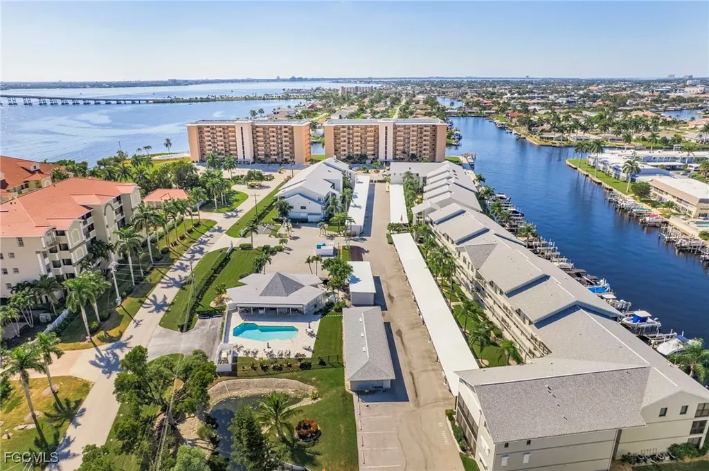 4244 SE 20th Place Cape Coral FL 33904