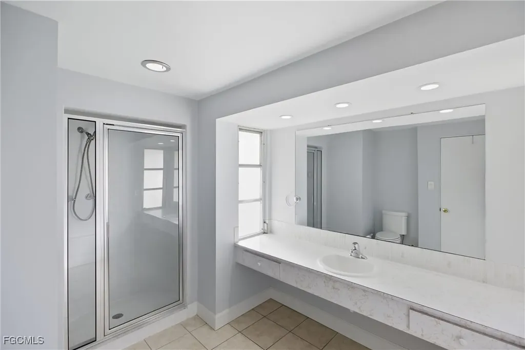 205 SE 44th Terrace Cape Coral FL 33904
