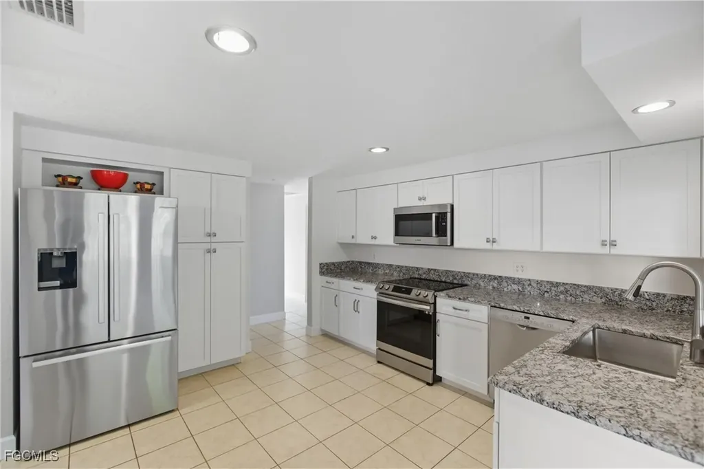 205 SE 44th Terrace Cape Coral FL 33904