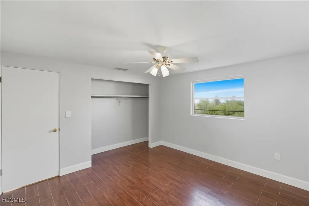 205 SE 44th Terrace Cape Coral FL 33904