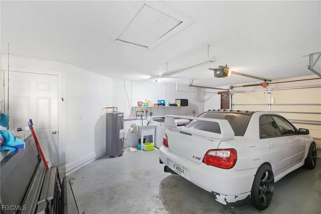 205 SE 44th Terrace Cape Coral FL 33904