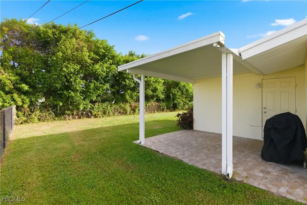 205 SE 44th Terrace Cape Coral FL 33904
