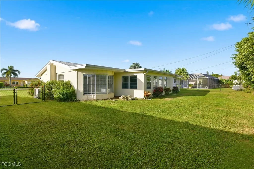 205 SE 44th Terrace Cape Coral FL 33904