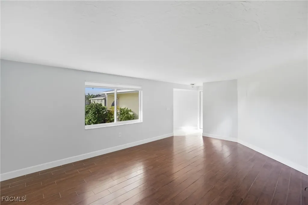 205 SE 44th Terrace Cape Coral FL 33904