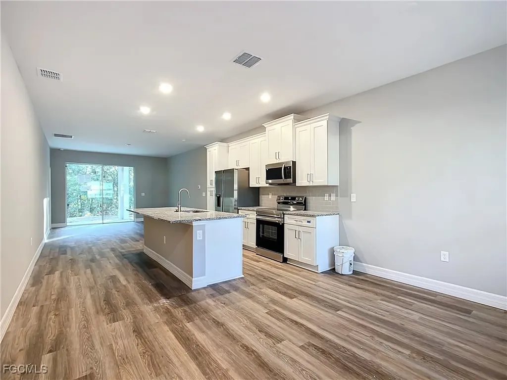 4102 E 7th Street Lehigh Acres FL 33972