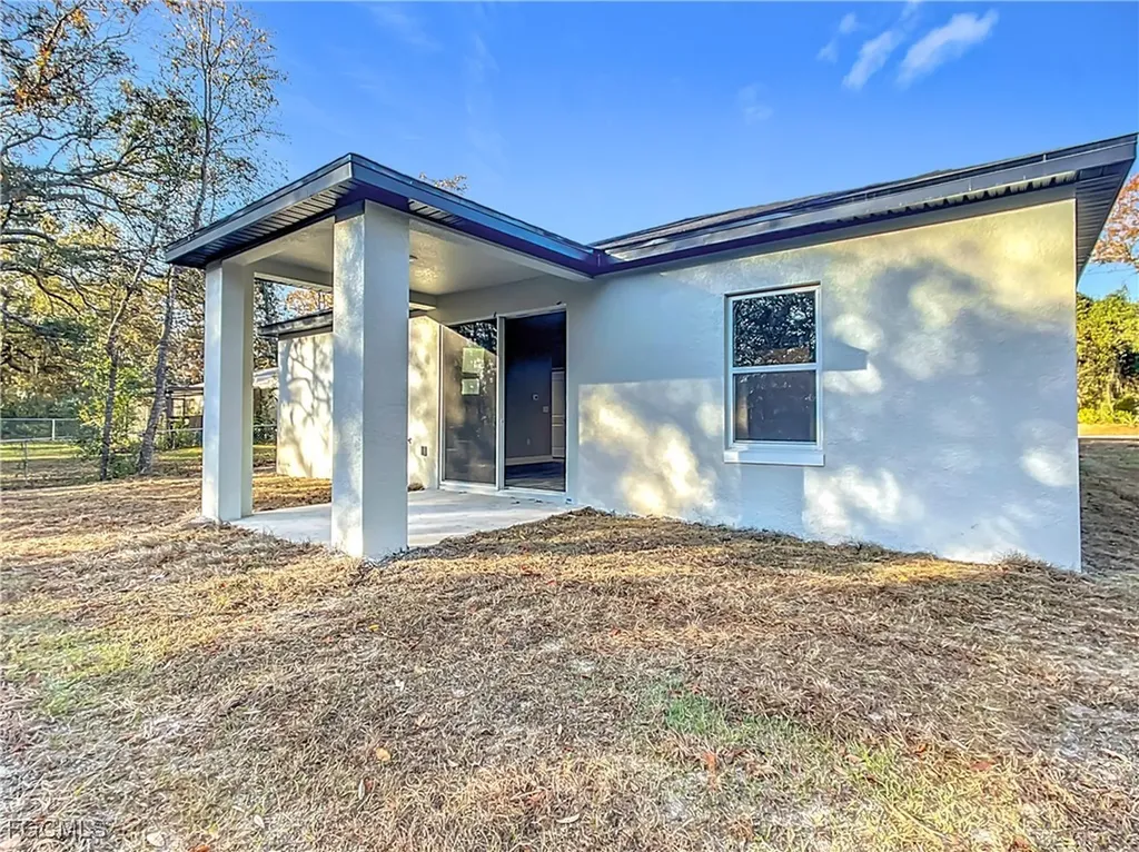 4102 E 7th Street Lehigh Acres FL 33972