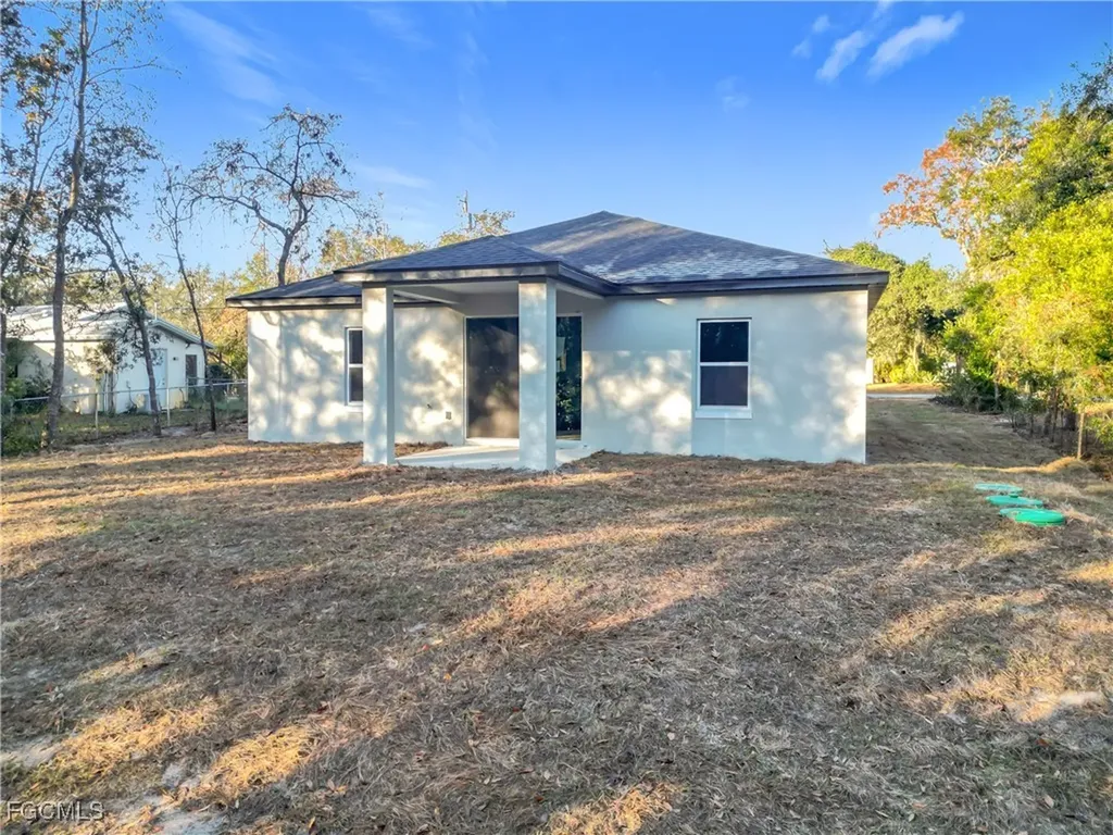 4102 E 7th Street Lehigh Acres FL 33972