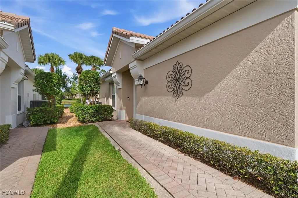 11041 Iron Horse Way Fort Myers FL 33913