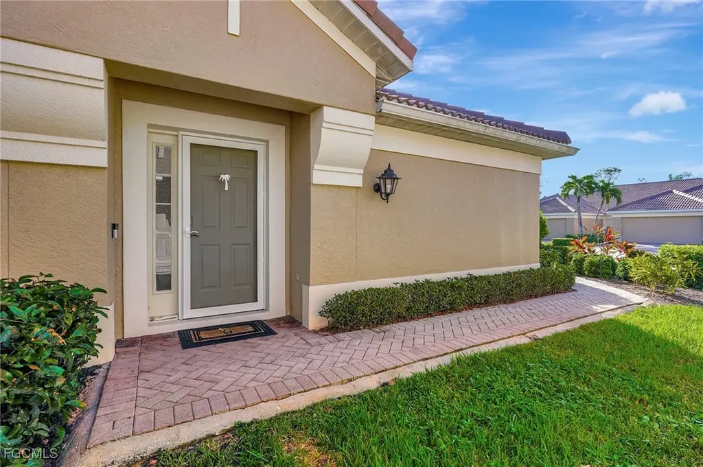 11041 Iron Horse Way Fort Myers FL 33913