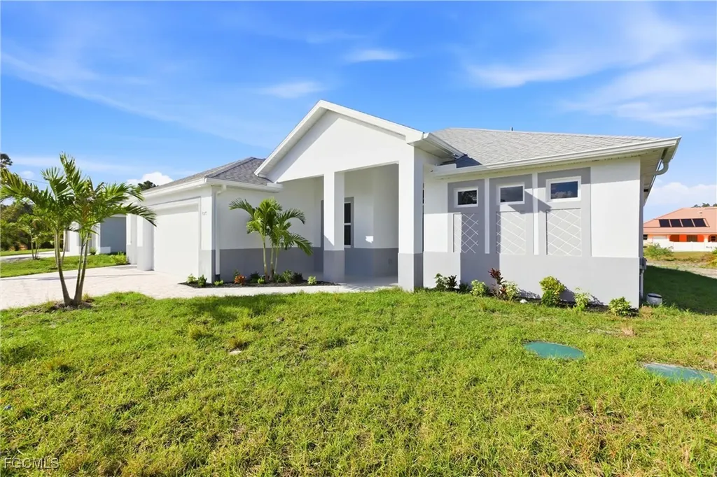 707 Mckinley Avenue Lehigh Acres FL 33972