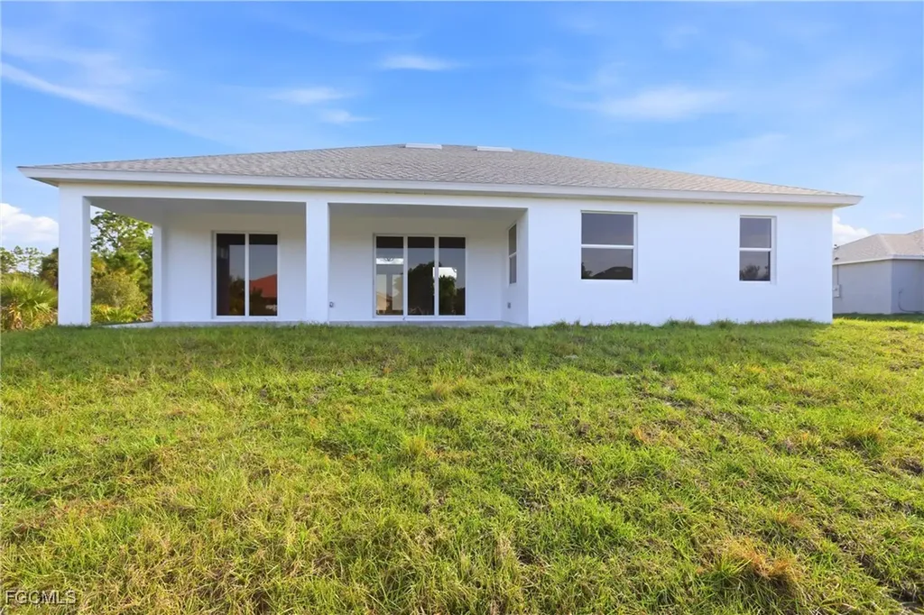 707 Mckinley Avenue Lehigh Acres FL 33972
