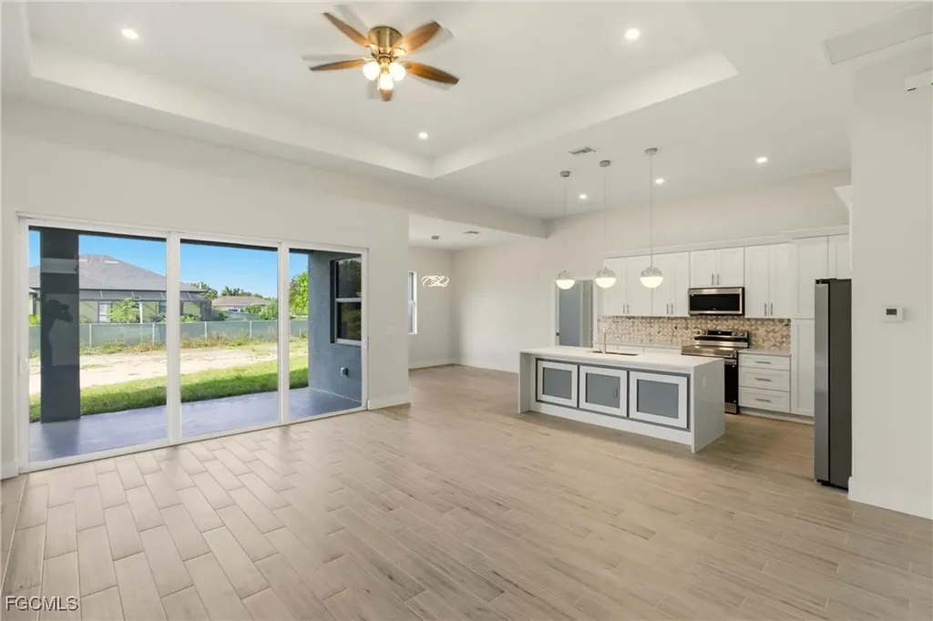 707 Mckinley Avenue Lehigh Acres FL 33972