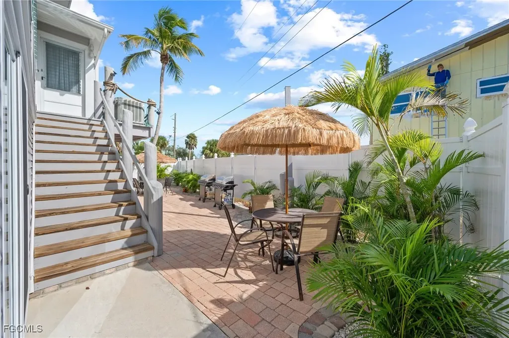 110-112 Voorhis Street Fort Myers Beach FL 33931