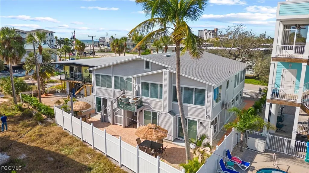110-112 Voorhis Street Fort Myers Beach FL 33931
