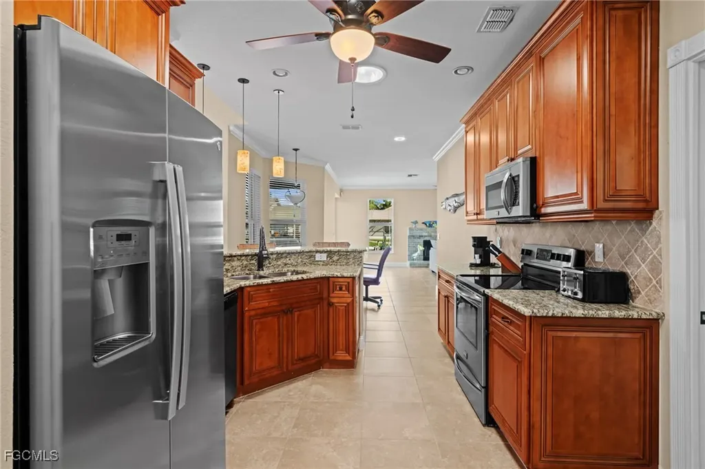 5025 SW 10th Avenue Cape Coral FL 33914