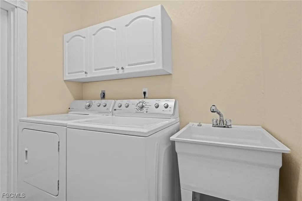 5025 SW 10th Avenue Cape Coral FL 33914