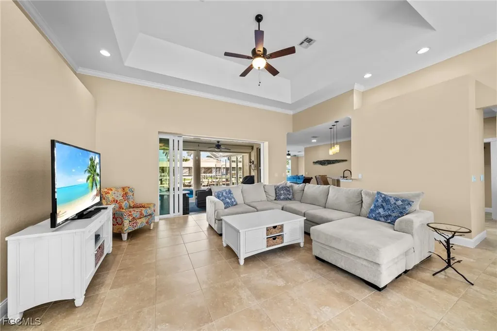 5025 SW 10th Avenue Cape Coral FL 33914