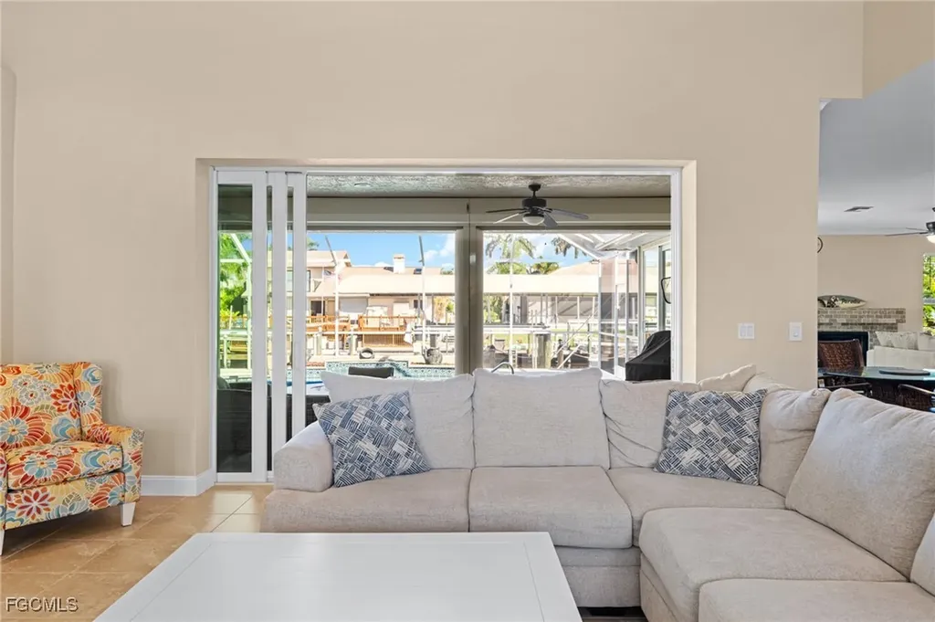 5025 SW 10th Avenue Cape Coral FL 33914