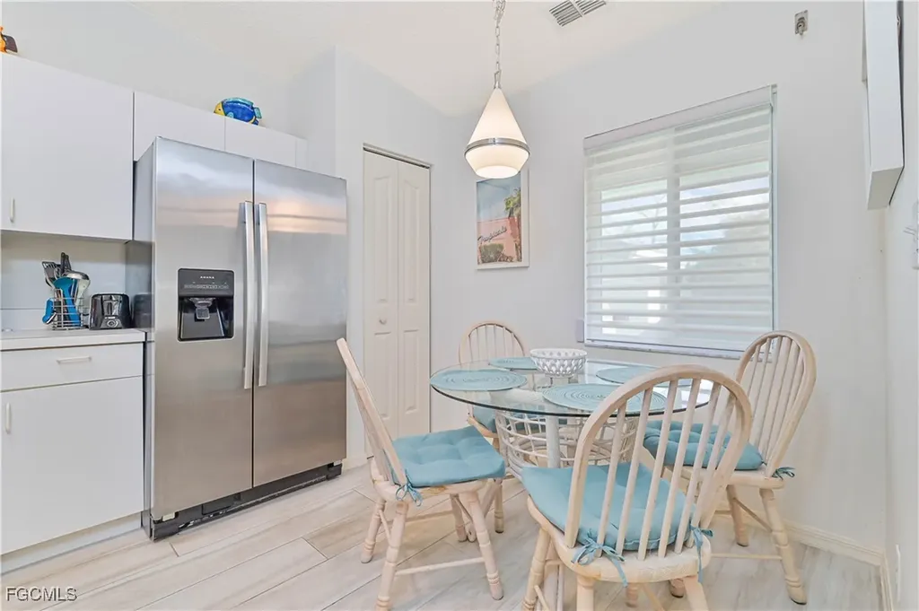 915 New Waterford Drive Naples FL 34104